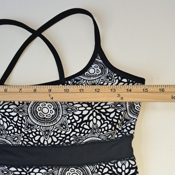 Lola Athleisure Dress Women's Small Shelf Bra Black White Print Fit and Flare - Picture 12 of 15